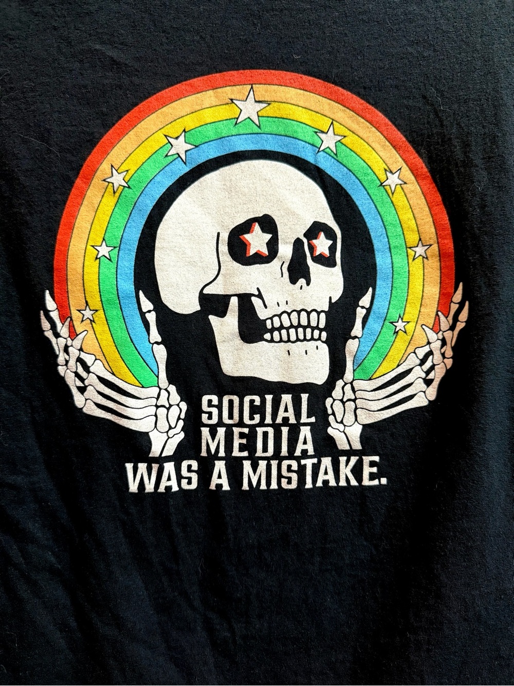 Social Media Was A Mistake Skull Rainbow T-shirt M
